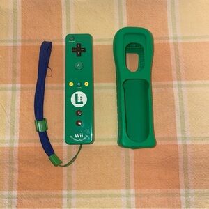 Nintendo Wii LUIGI MOTION PLUS CONTROLLER Wiimote, OEM, And Slip Cover